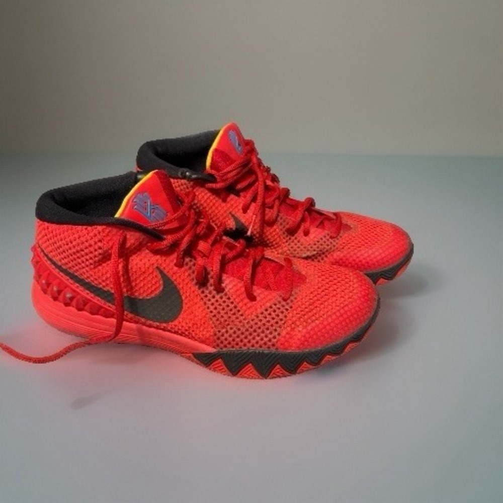 Nike Kyrie 1 Deceptive Red Black‎ Men's Size 12 Basketball Shoes 705277-606
